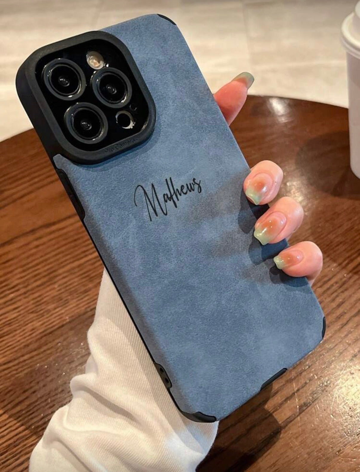 Coque de Protection Effet Daim Personnalisée – Texture Douce & Design Élégant pour iPhone