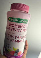 Multivitamines pour Femmes Nature's Bounty – Saveur Baies Mélangées (140 Gélifiés)