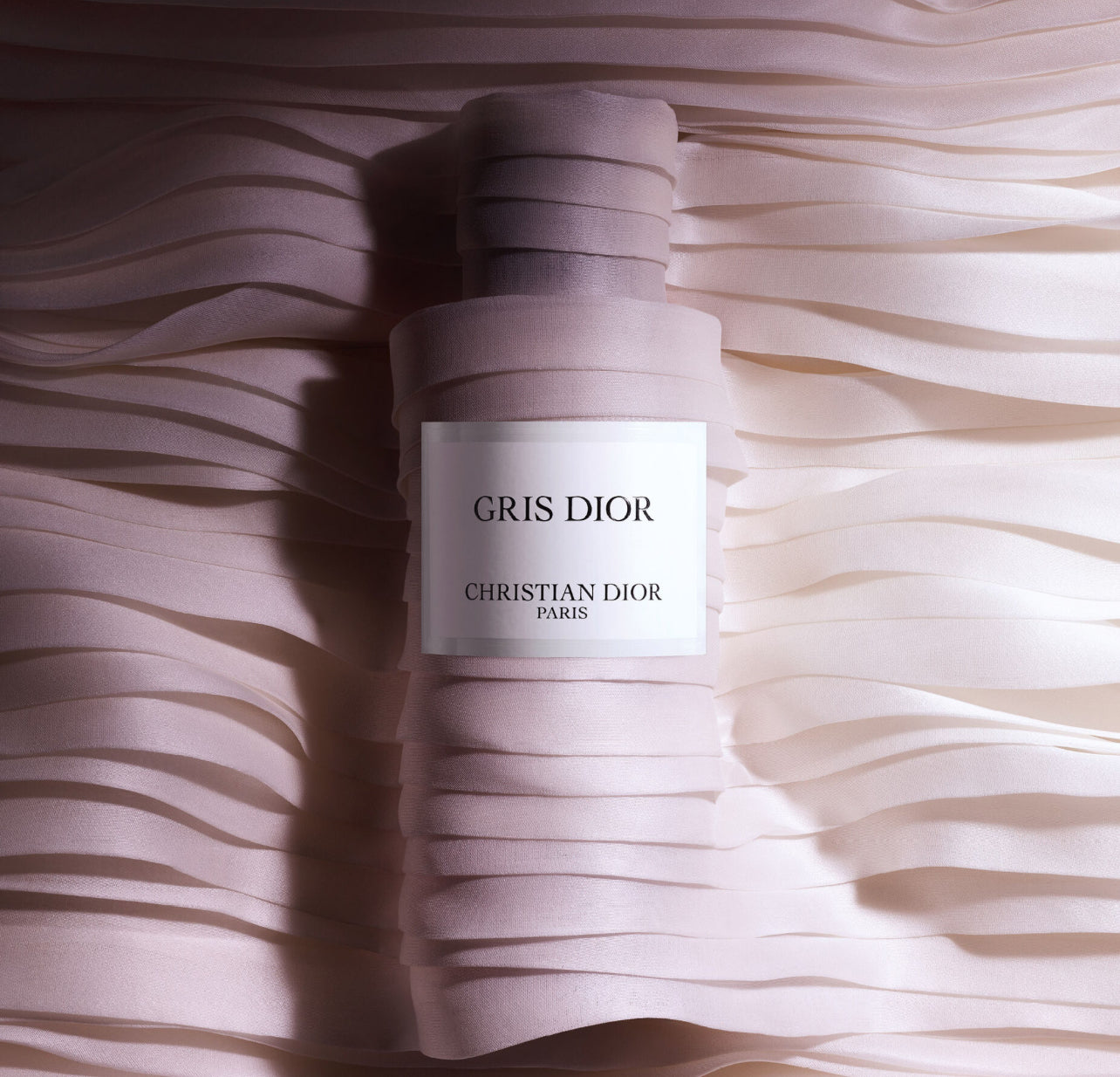 GRIS DIOR
Eau de parfum mixte - notes chyprées