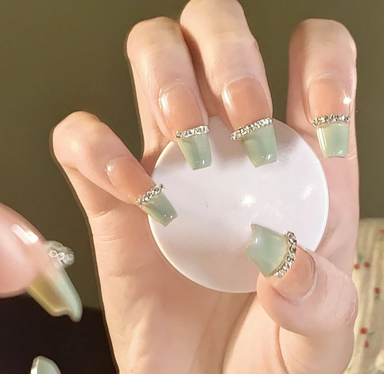 Faux-ongles motif chaîne faux diamants