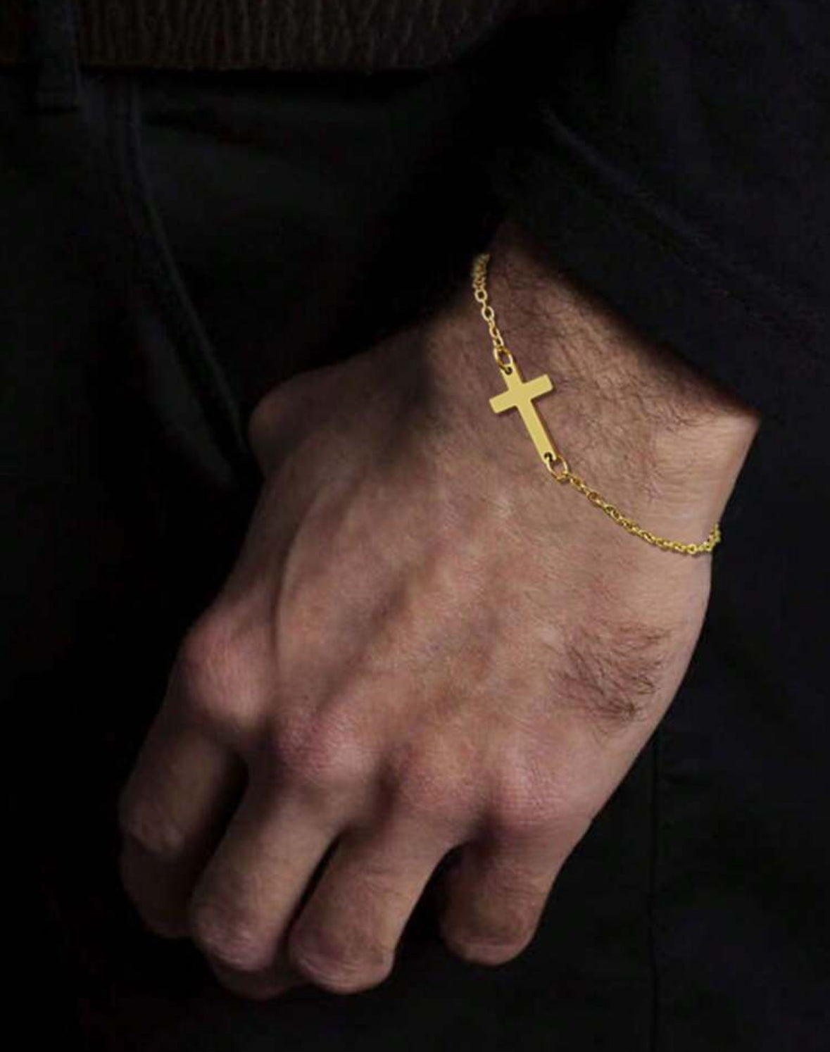 Bracelet Croix en Acier Inoxydable – Élégance et Spiritualité