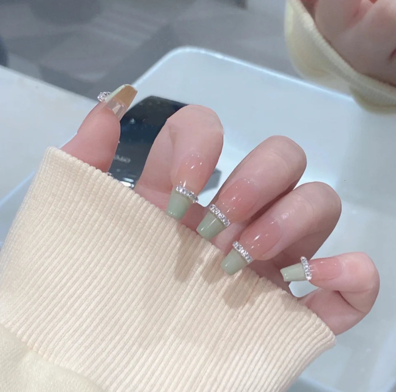 Faux-ongles motif chaîne faux diamants