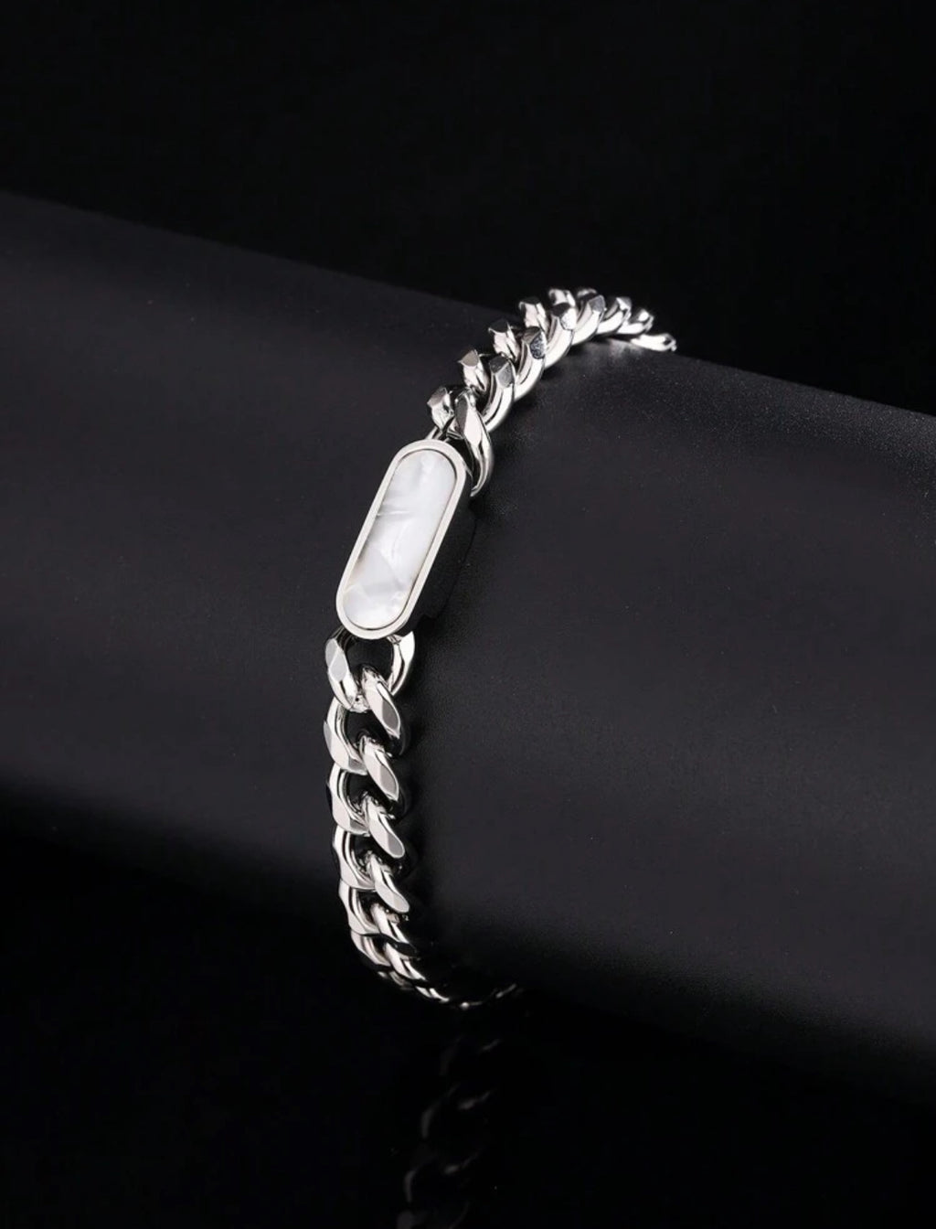 Cuban-Link & Natural Stone Bracelet – Elegance & Character
