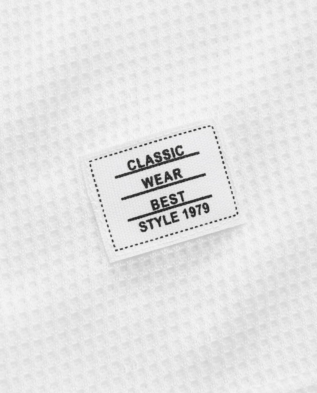 T-shirt à col montant côtelé