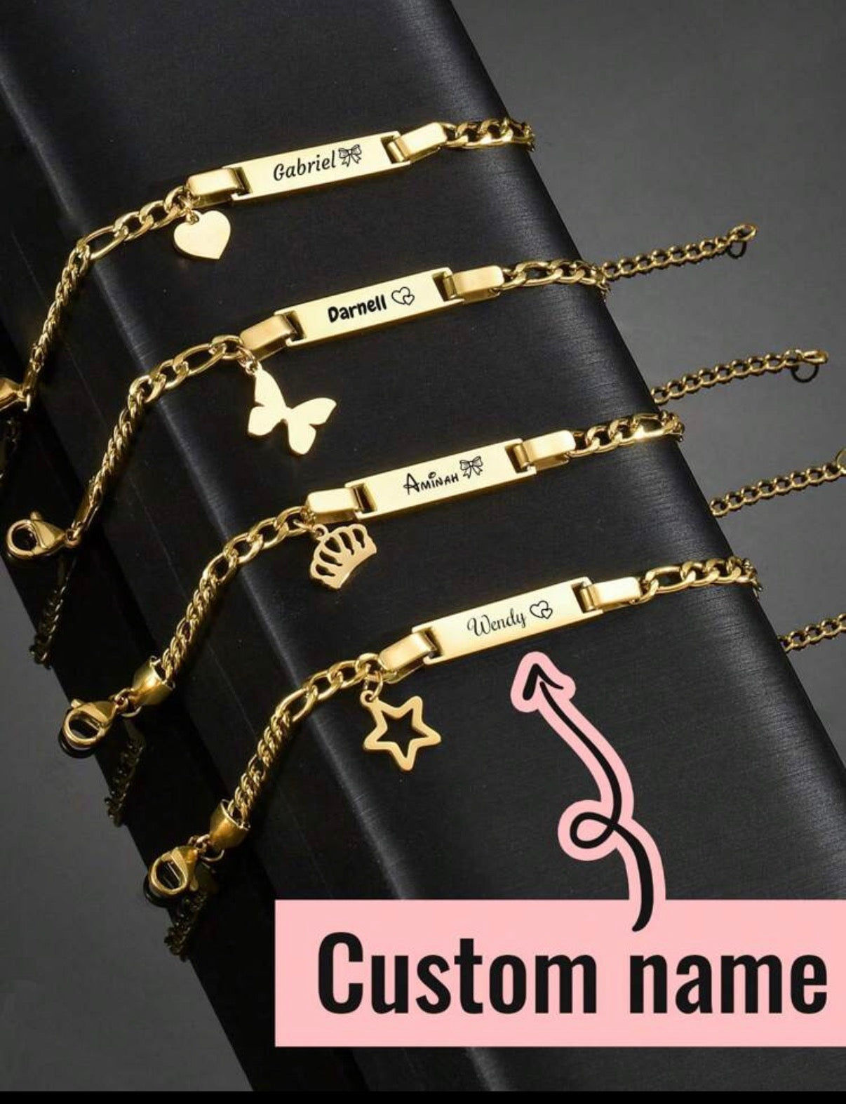 Bracelets bébé personnalisés dorés avec prénom et breloques