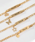 Bracelets bébé personnalisés dorés avec breloques variées