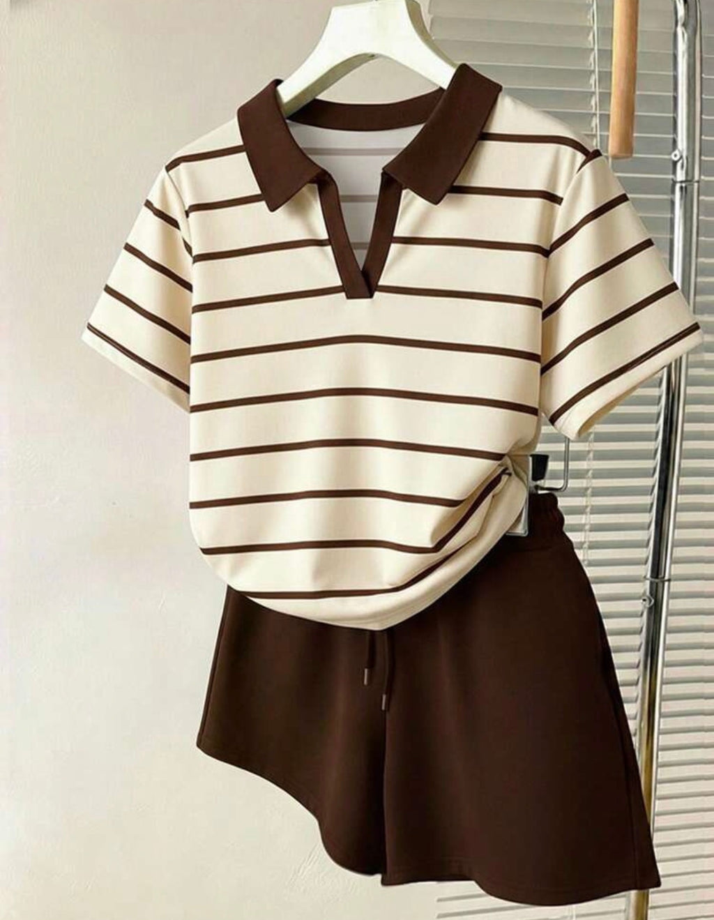 Ensemble polo et short femme écru et marron sans broderie vue de face