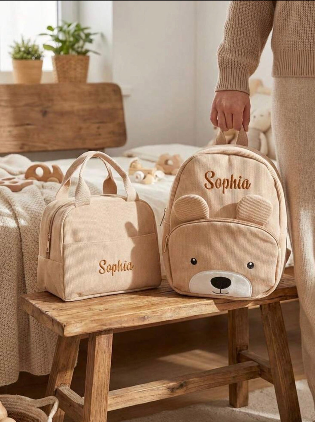 Ensemble sac bébé personnalisé beige en situation