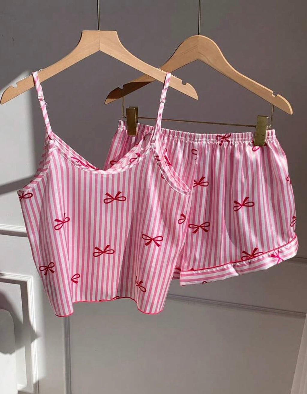 Ensemble pyjama satin rose rayé à motifs nœuds - vue 2