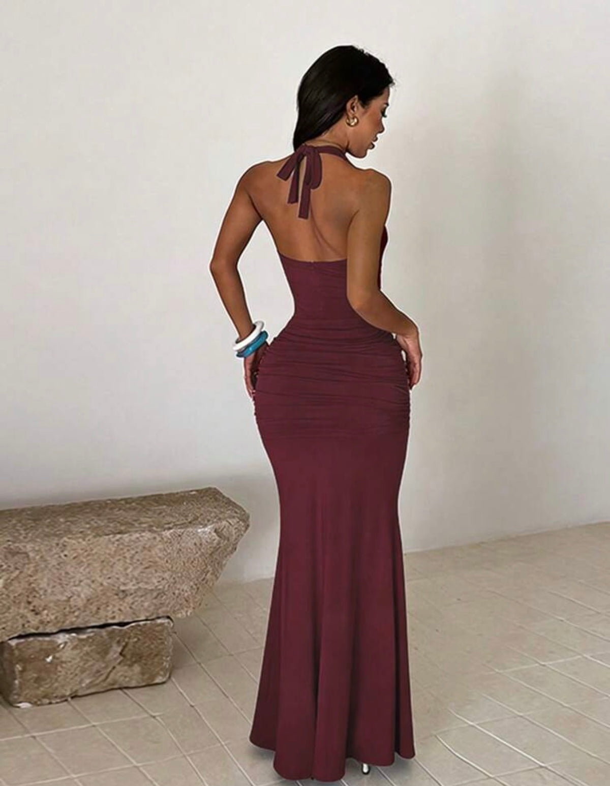 Robe longue bordeaux vue arrière