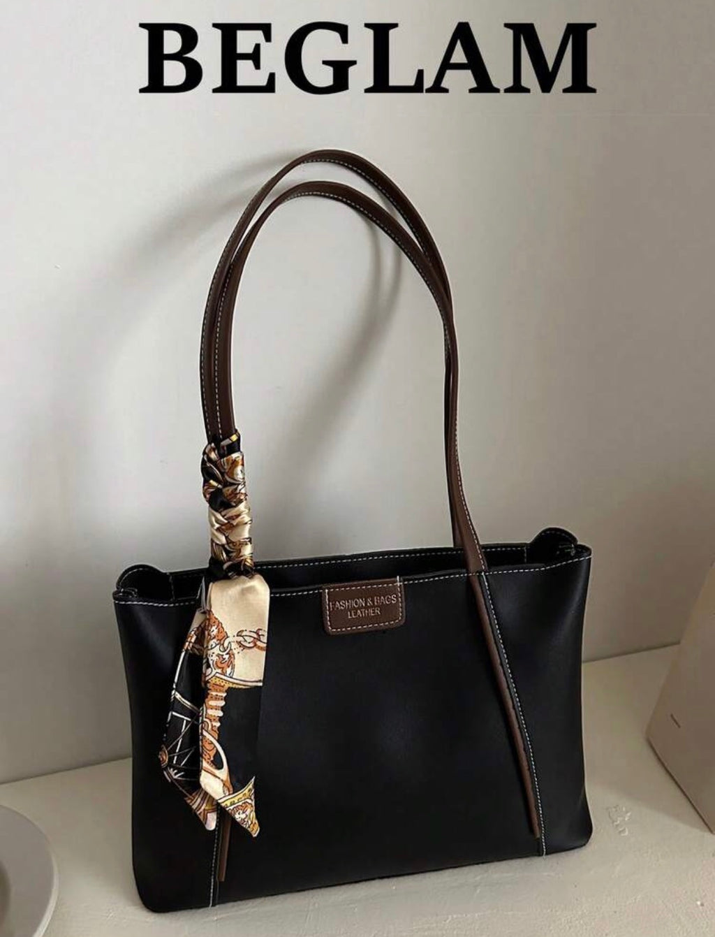 Sac cabas noir avec foulard, anses contrastées
