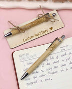 Stylo en bois gravé avec prénom et carte personnalisable