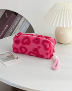 Trousse scolaire peluche rose fuchsia à motifs cœurs